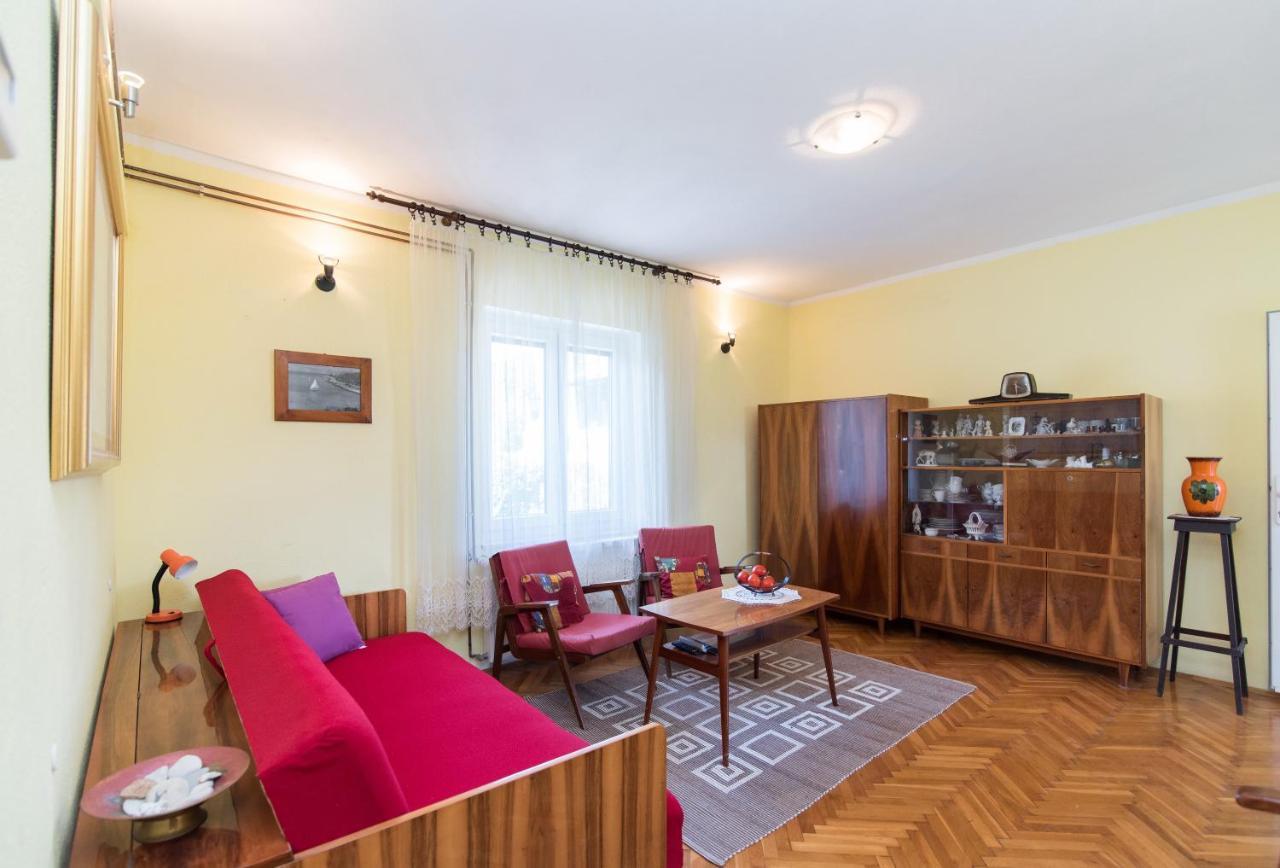 Apartments Mare Постира Экстерьер фото